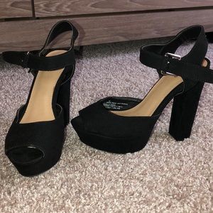 Lightly worn, maybe twice!